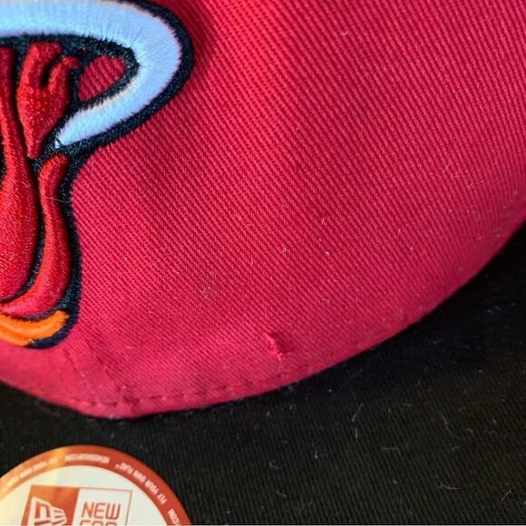 New Era 9Fifty Miami Heat Cap Hat Strapback OSFA tear in front see 2nd pic - Picture 2 of 6